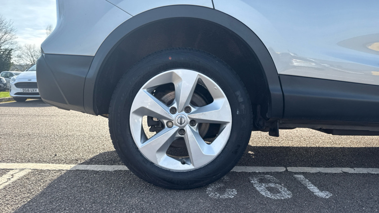 Nissan Qashqai 1.3 DiG-T Acenta Premium 5dr Petrol Hatchback